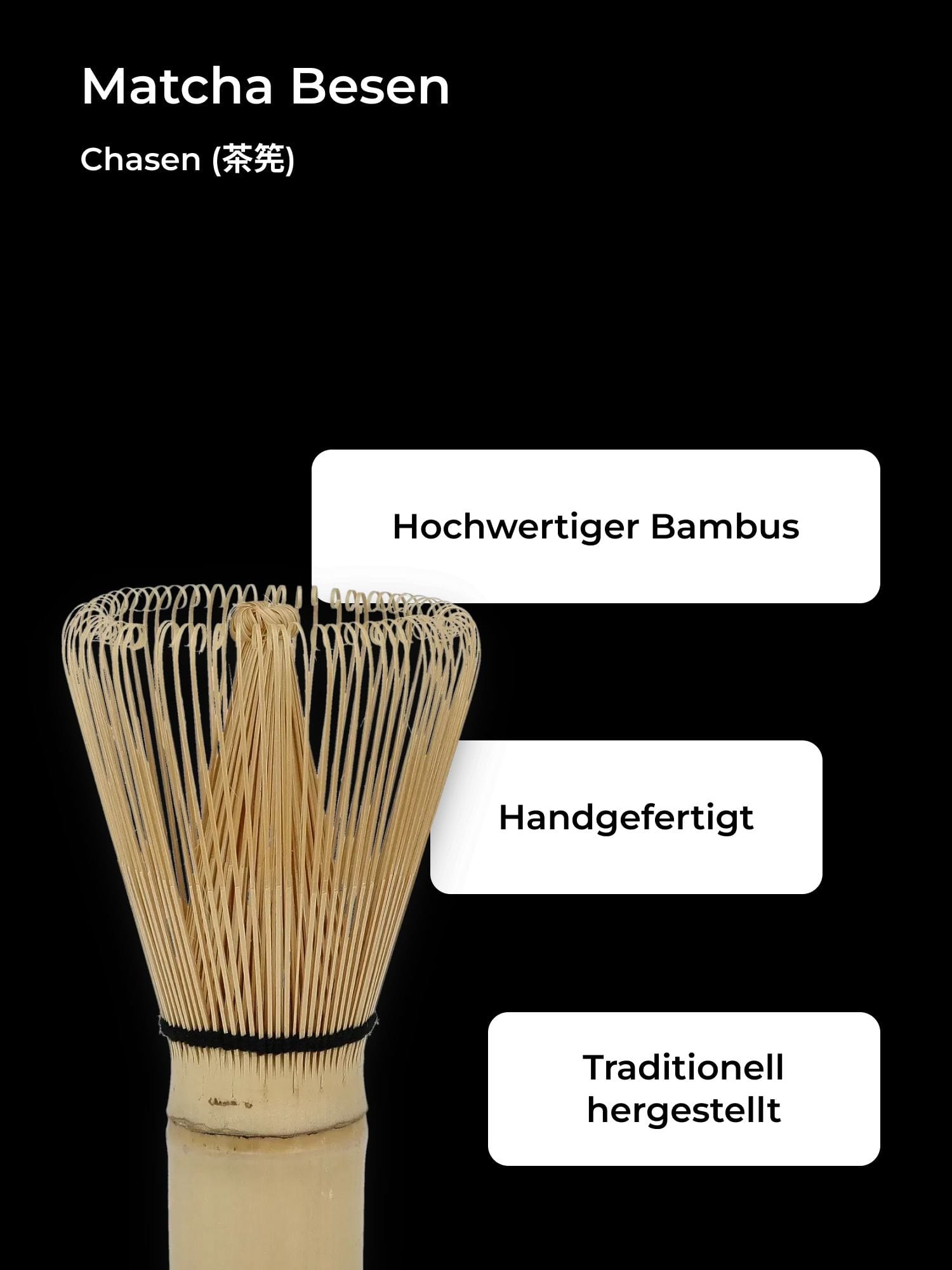 Traditioneller, handgefertigter Matcha-Besen aus Bambus vor schwarzem Hintergrund.