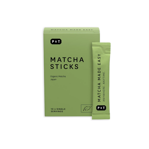 Grüne P&T Matcha Sticks Verpackung mit 10 Portionen und einzelnem Stick für einfaches Matcha-Trinken